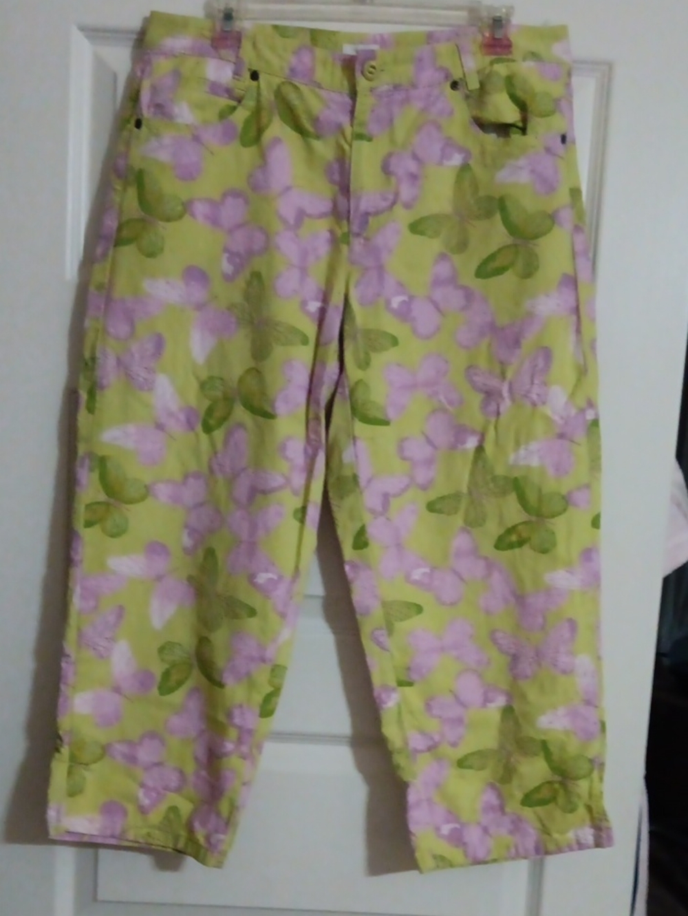 Liz Claiborne Lime Green & Lilac Floral Capris
